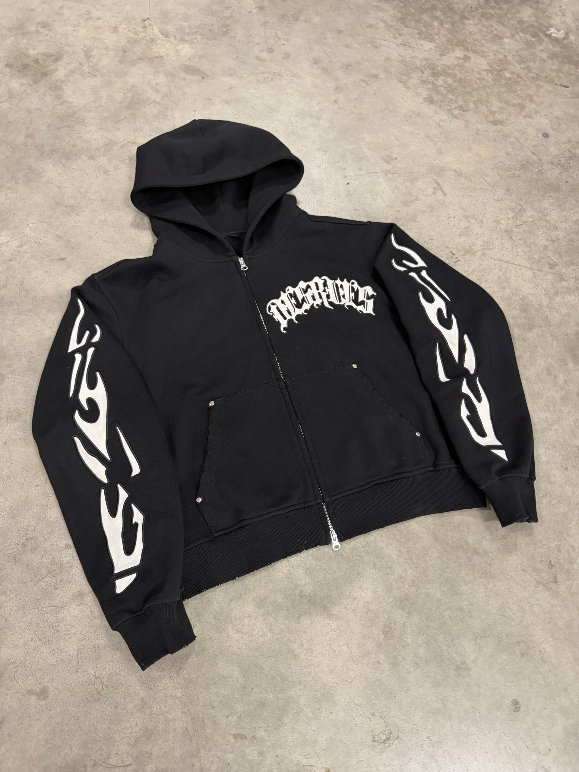 BLACK FLAME V2 ZIP UP